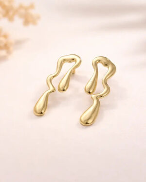 Brinco Banhado a Ouro 18k com Design Moderno